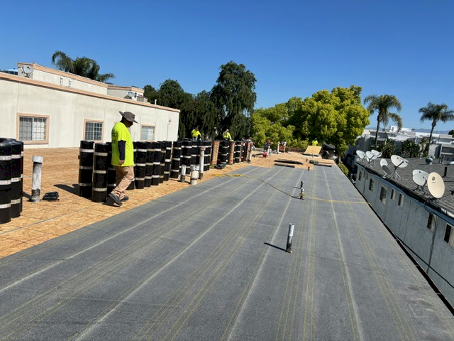 Commercial roofing service near Los Angeles